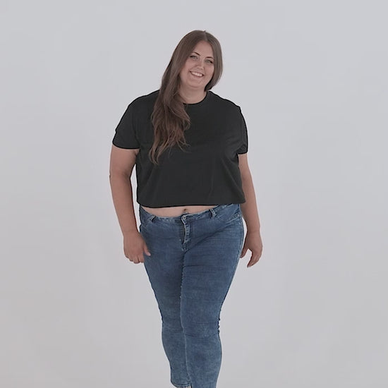 Women's Embroidered Flowy Crop Tee Bella + Canvas 8882.mp4